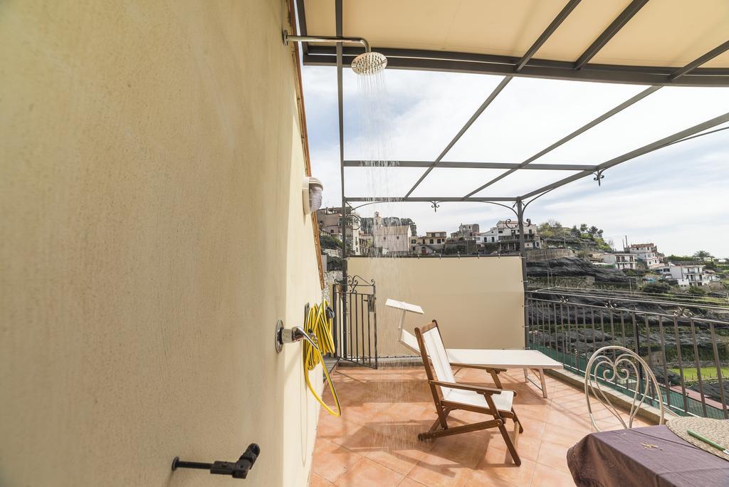 Il Paradiso sul Mare Apartment Scala Exterior foto